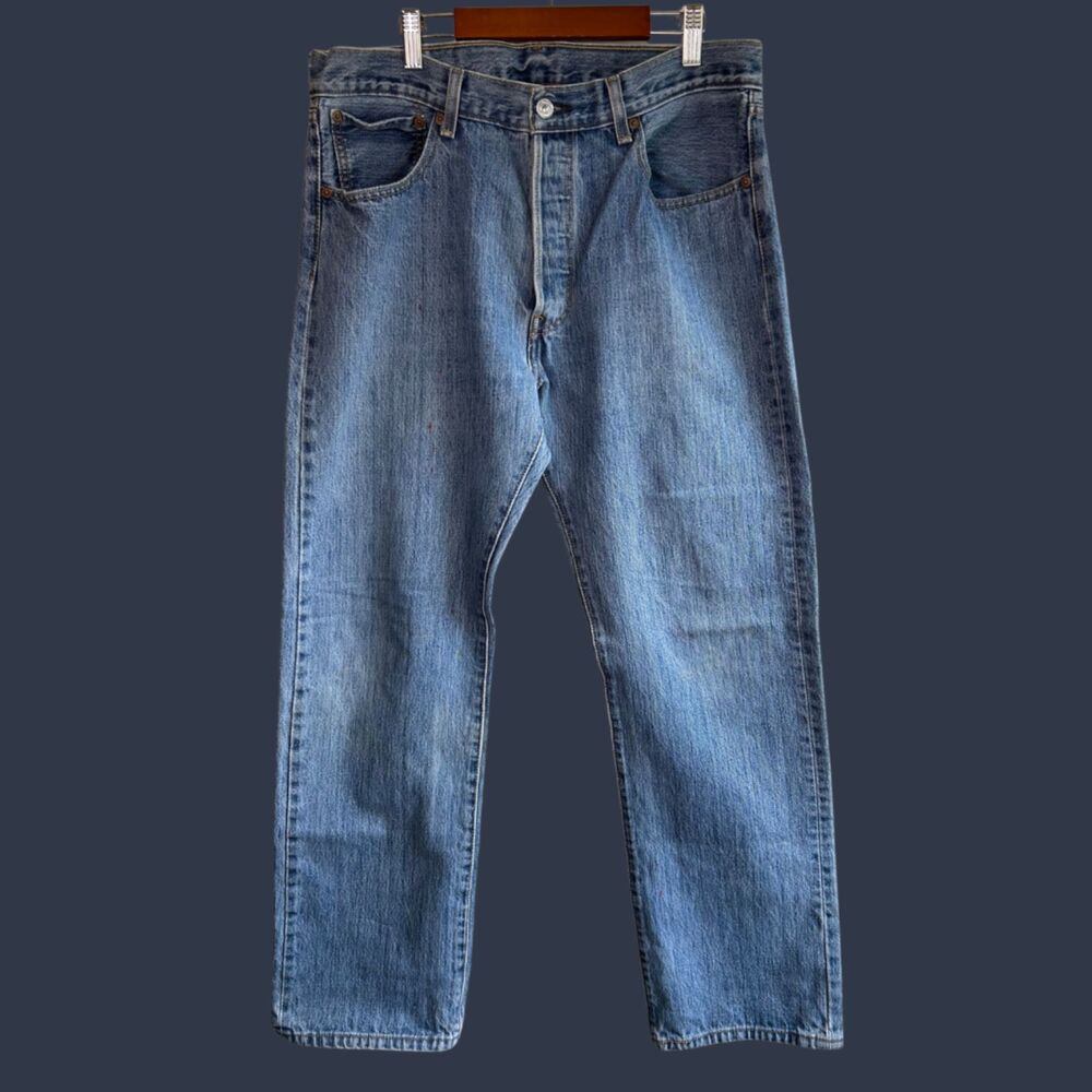Vintage Y2K Levis 501 Button Fly Straight Fit Jeans